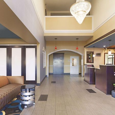 La Quinta By Wyndham Elizabethtown Hotel Exterior photo