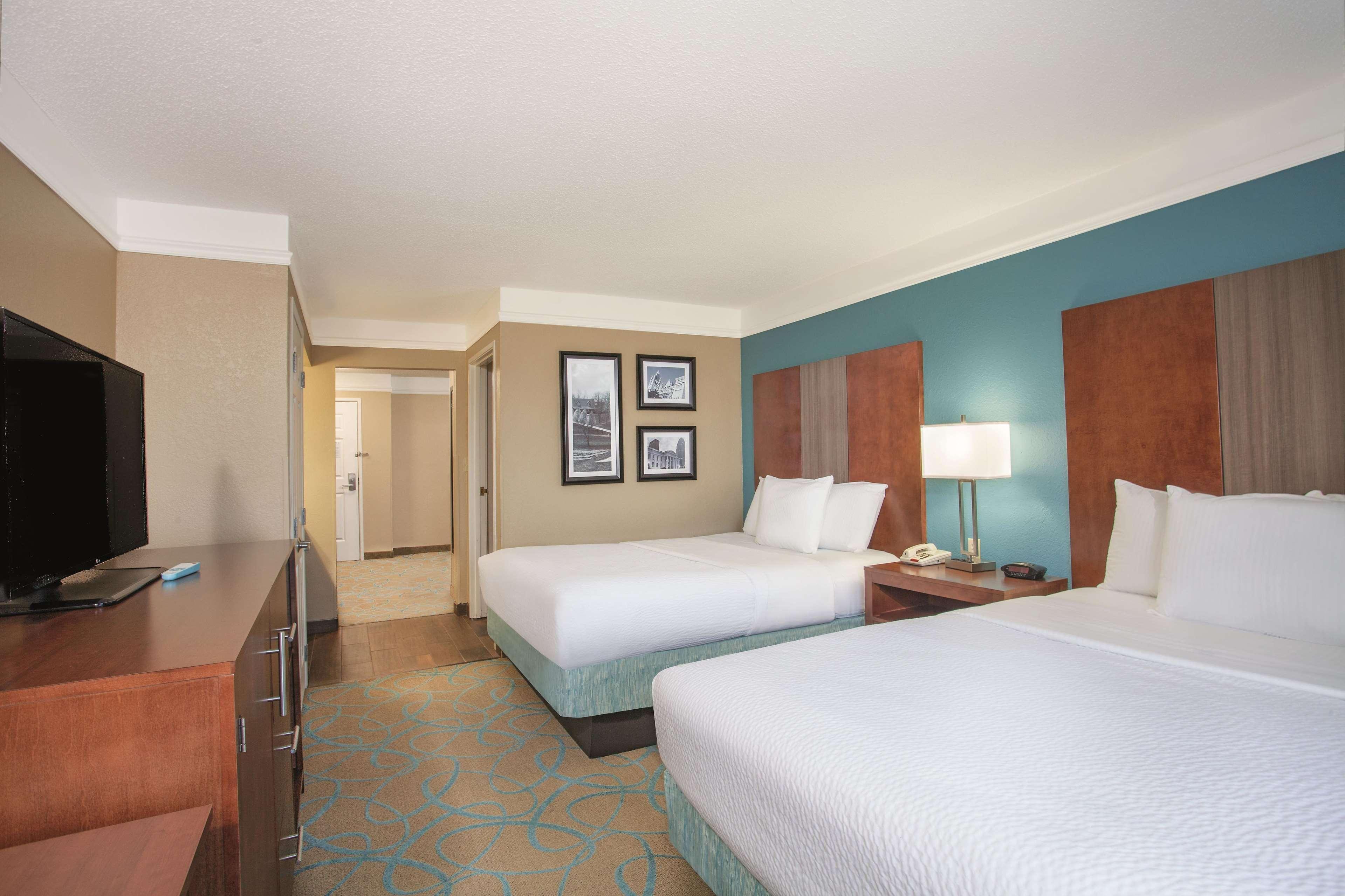 La Quinta By Wyndham Elizabethtown Hotel Exterior photo