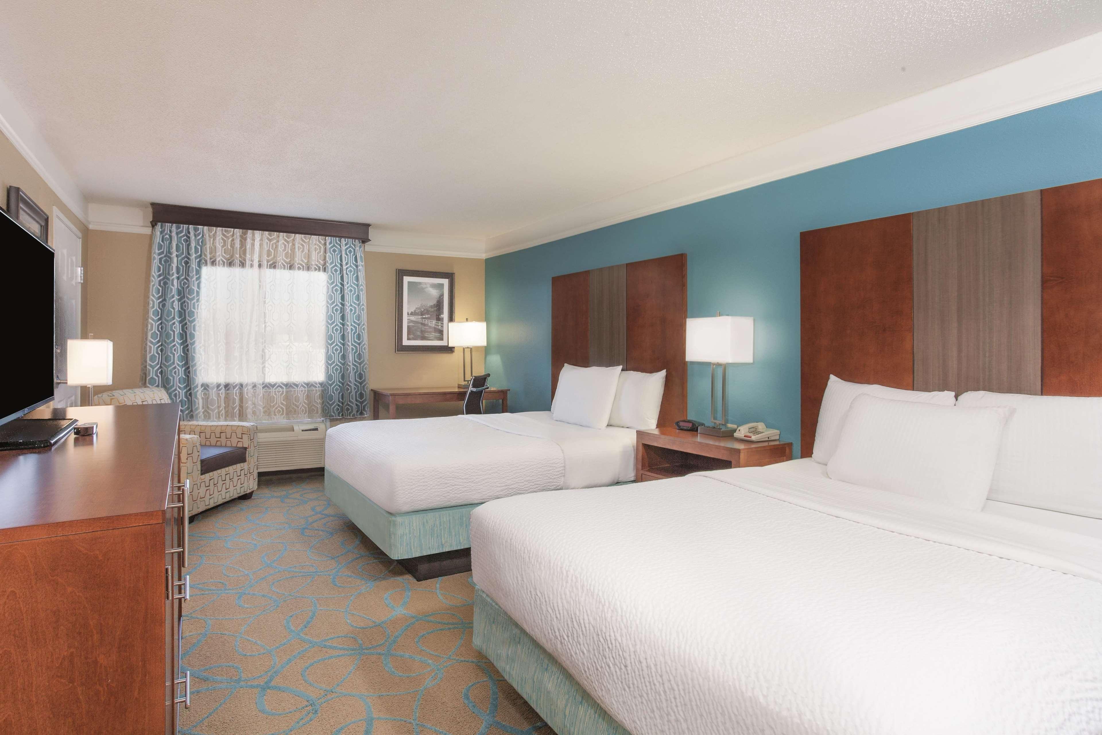La Quinta By Wyndham Elizabethtown Hotel Exterior photo