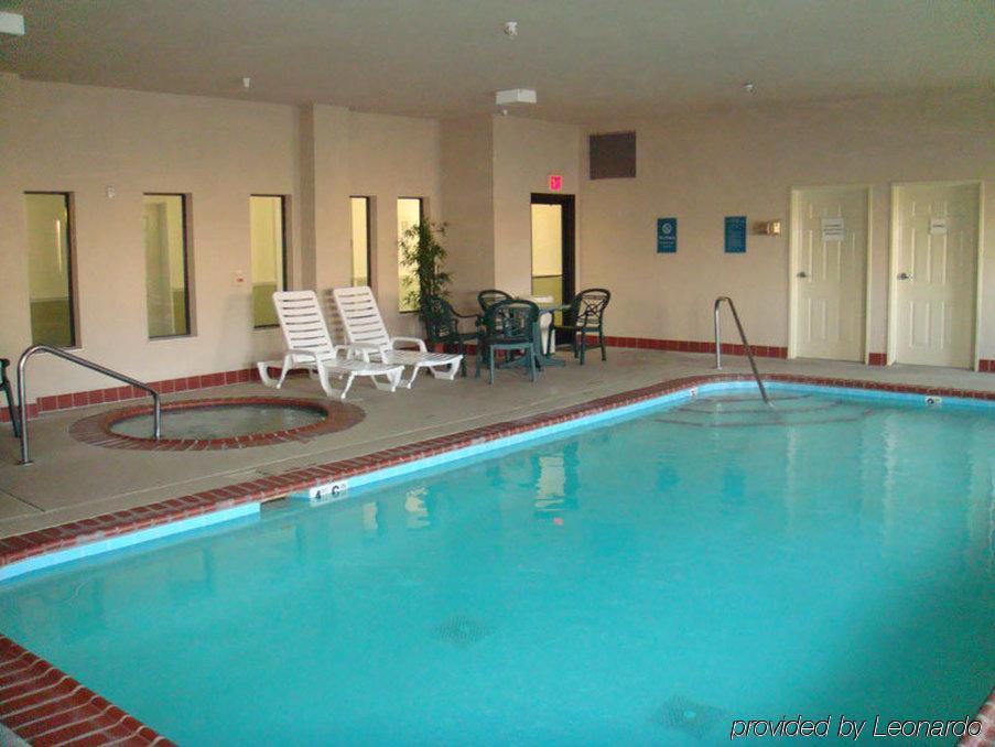 La Quinta By Wyndham Elizabethtown Hotel Exterior photo