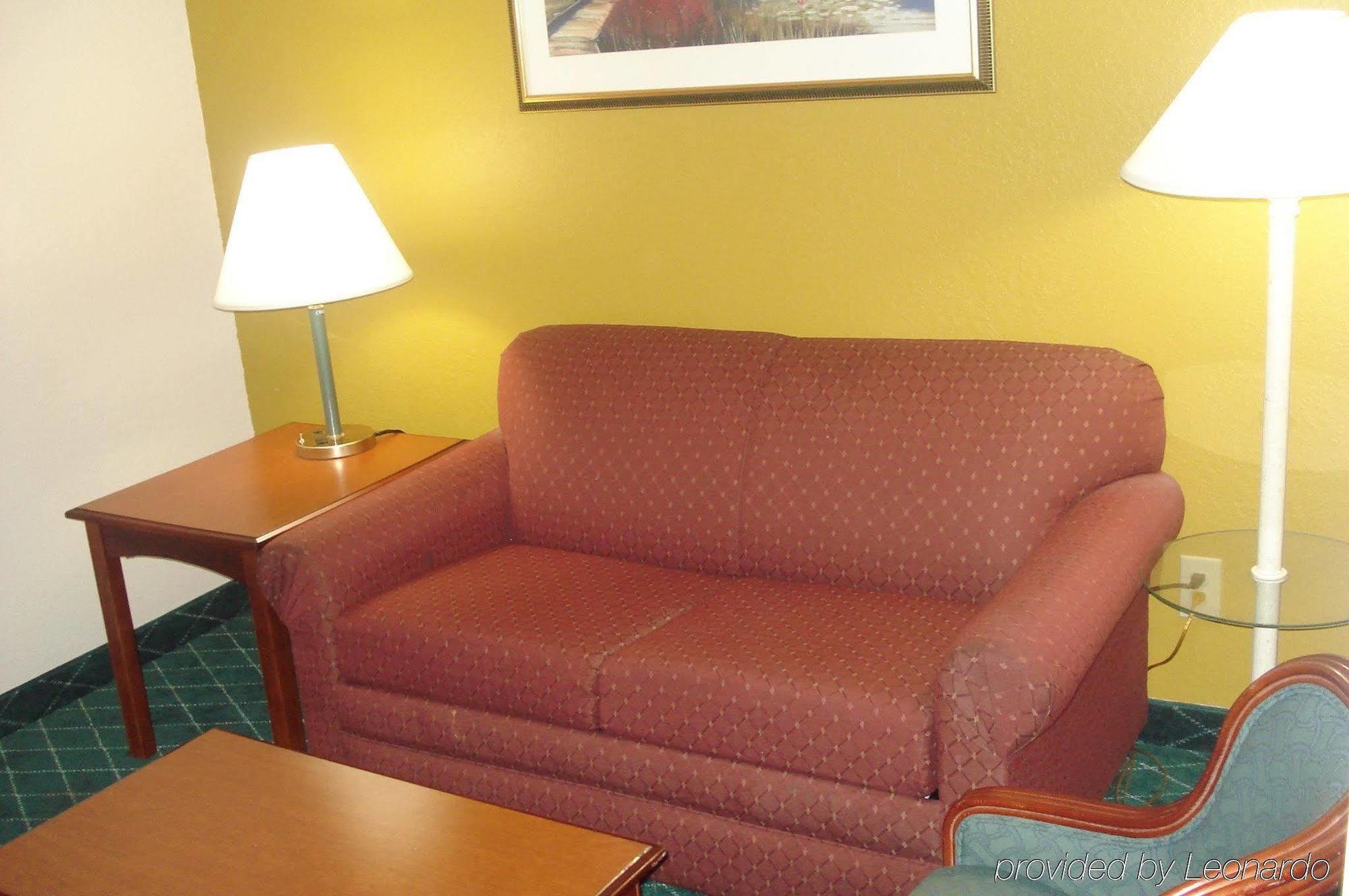 La Quinta By Wyndham Elizabethtown Hotel Exterior photo